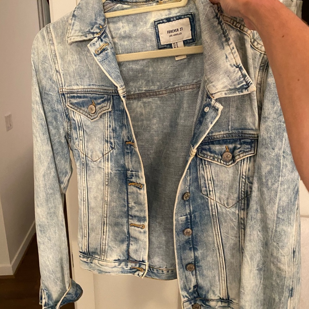 Jean jacket - Picture 2 of 3